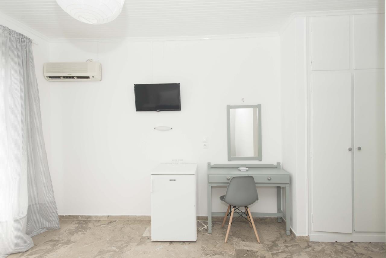Hotel Finikas メトーニ エクステリア 写真